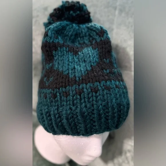 Handmade Hand Crafted Adult Knit Skull and Heart hat black and teal - Picture 5 of 7